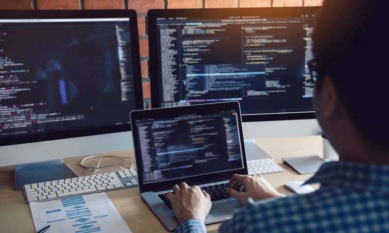 数据科学选型:R与Python如何赋能环县网站建设?